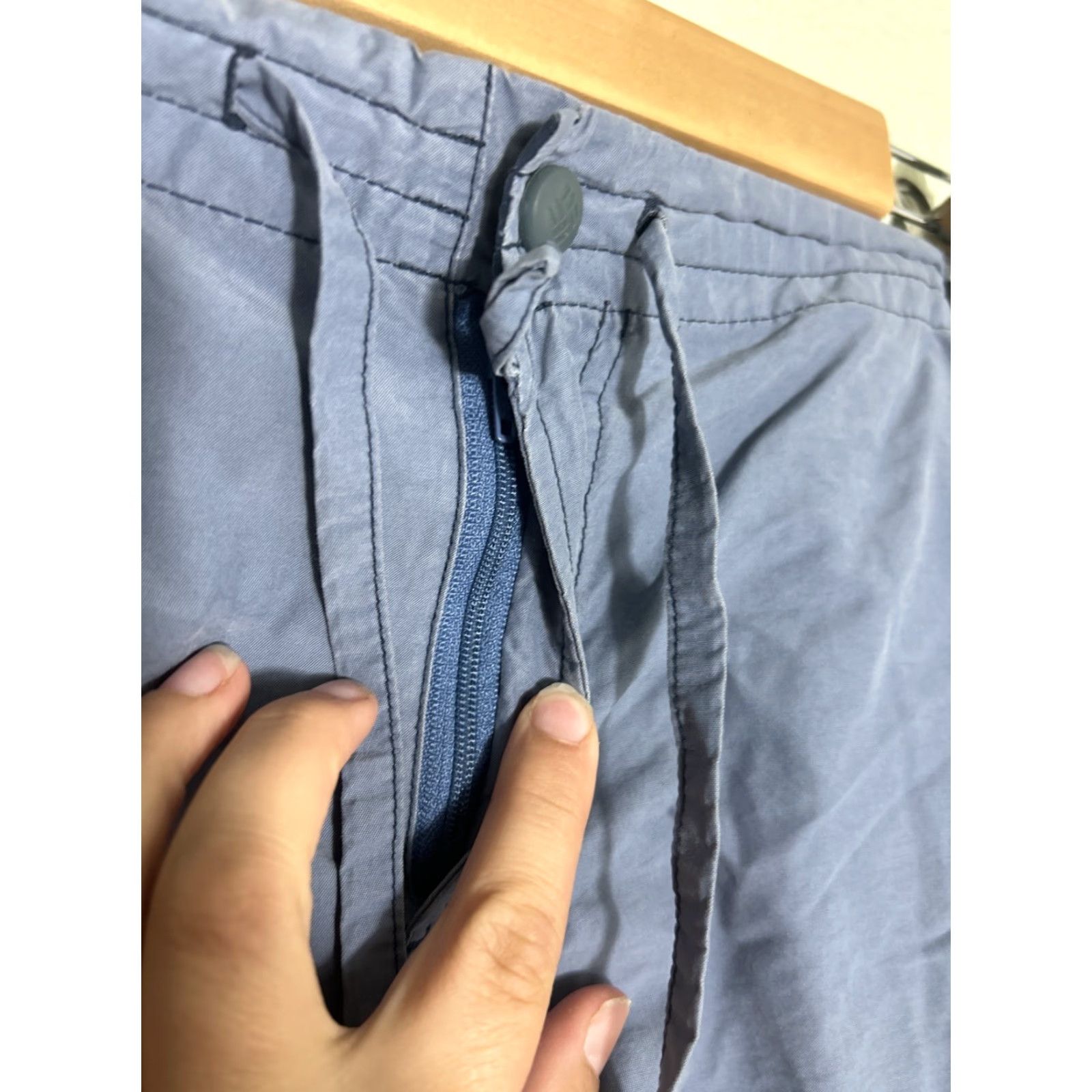 Vintage VINTAGE Columbia Womens Large Blue Shorts Cotton Nylon Drawstring 36x6 Cargo Women L Blue Cargo 36x6 Size 36" / US 14 / IT 50 - 5 Thumbnail