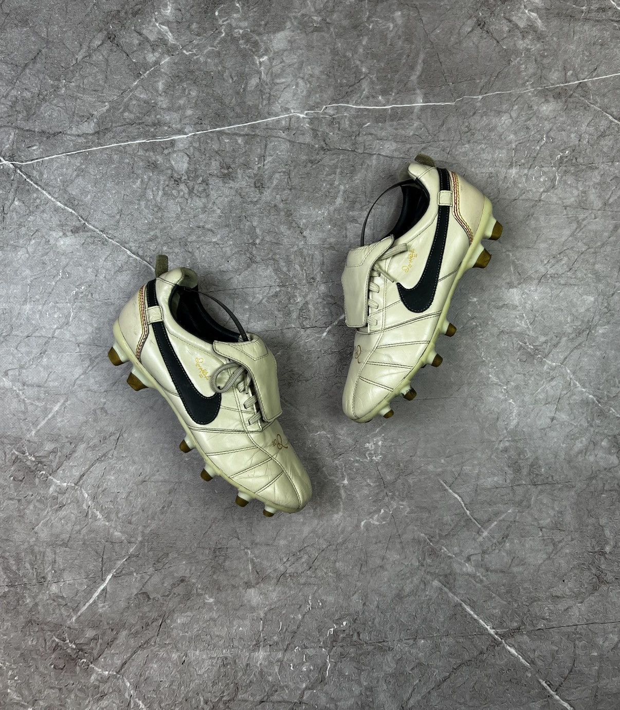 Nike Tiempo Ronaldinho R 10 | Grailed
