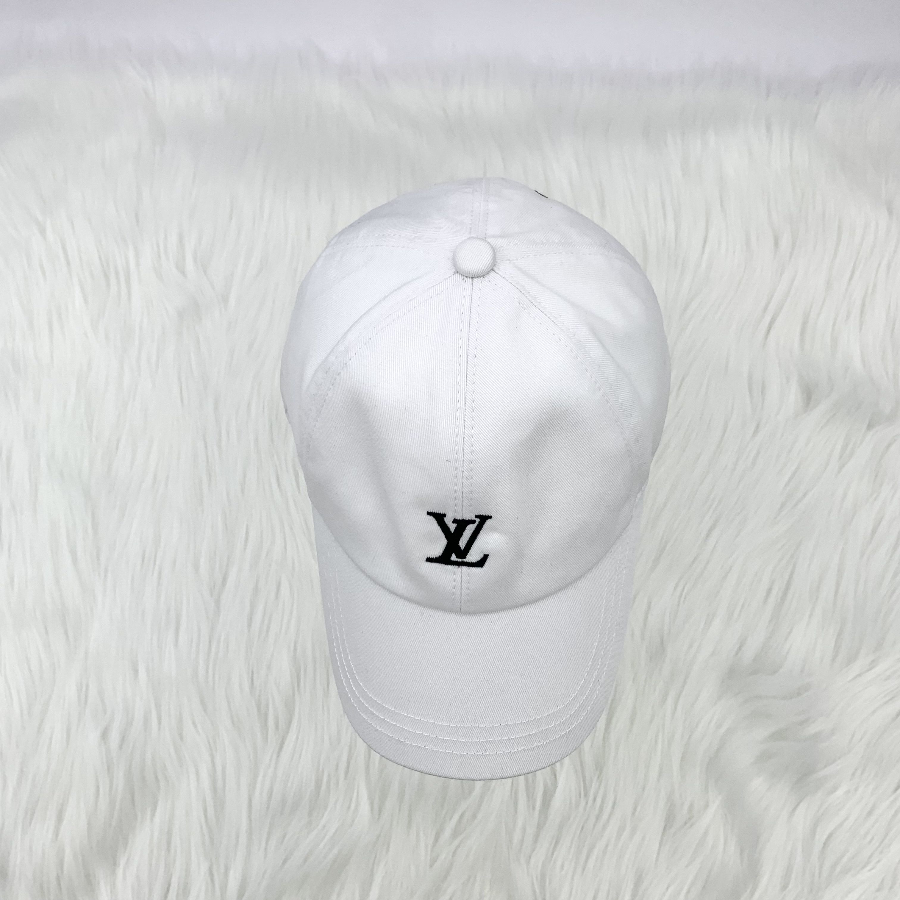 Louis Vuitton Louis Vuitton White Logo Cotton Cap (57) Size ONE SIZE - 6 Thumbnail