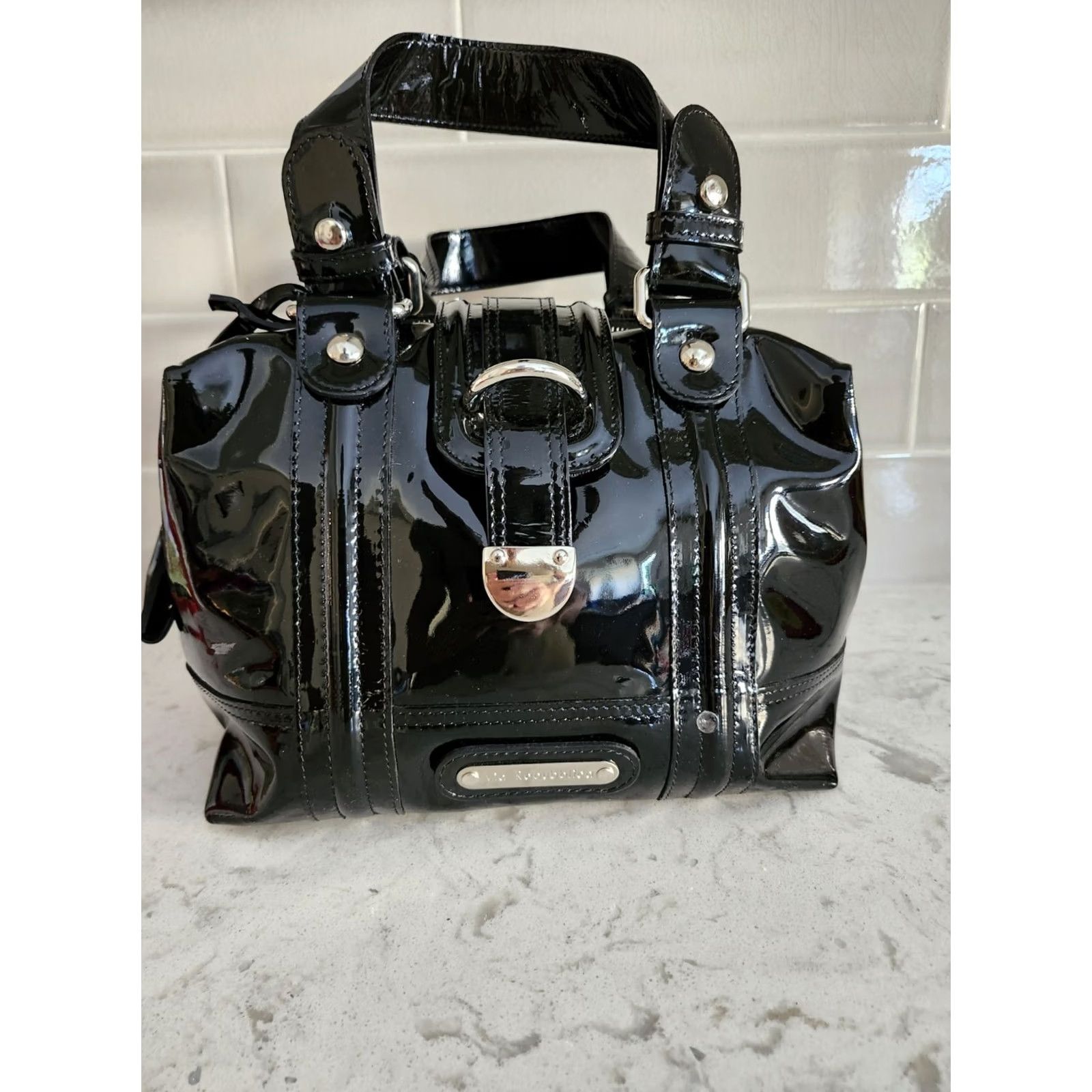 Vintage VIA REPUBBLICA Women's Black Hand Bag Shoulder Bag Medium Black Zip Closure Fashion Handbag Italy Women Contemporary Size ONE SIZE - 2 Thumbnail