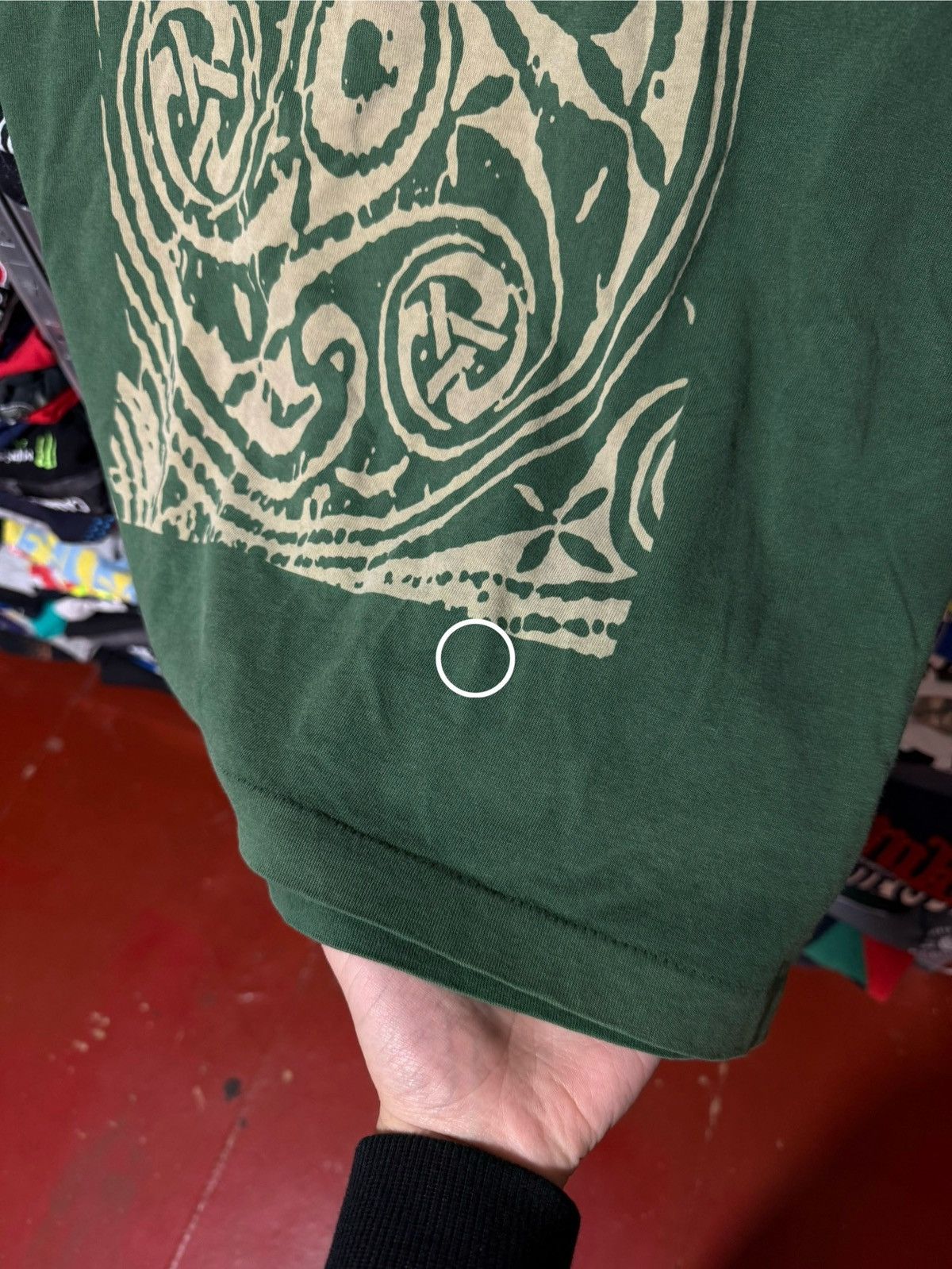 Vintage Vintage 1990’s Levellers Rock Band Retro T-Shirt Y2K Hype Size US XL / EU 56 / 4 - 8 Thumbnail