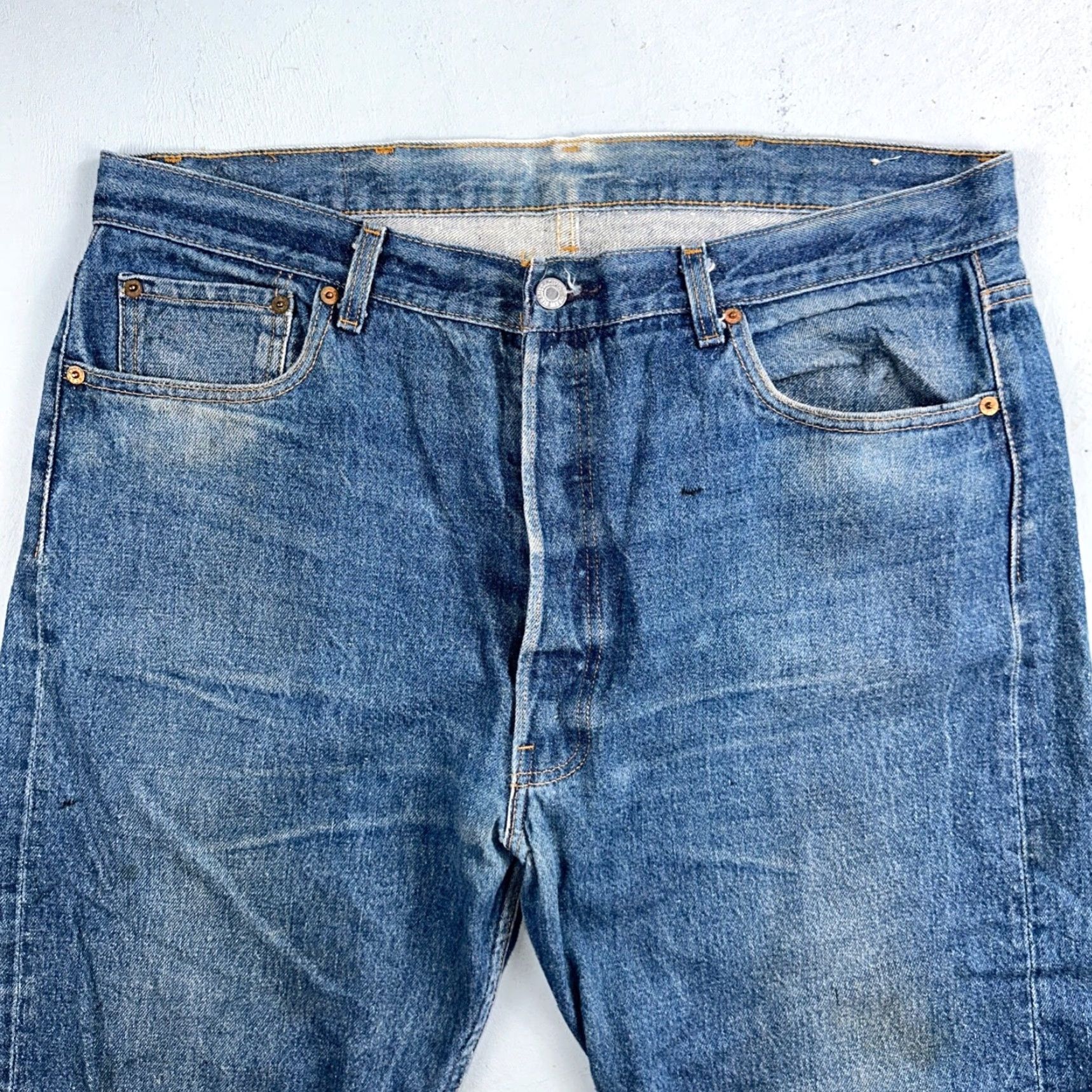 Levi's Levi's 501 Vintage 80s USA Straight Leg Jeans Blue Light Wash 40x33 38x29 Men Denim Cotton Mid Rise Regular Inseam 33 Size US 40 / EU 56 - 2 Thumbnail