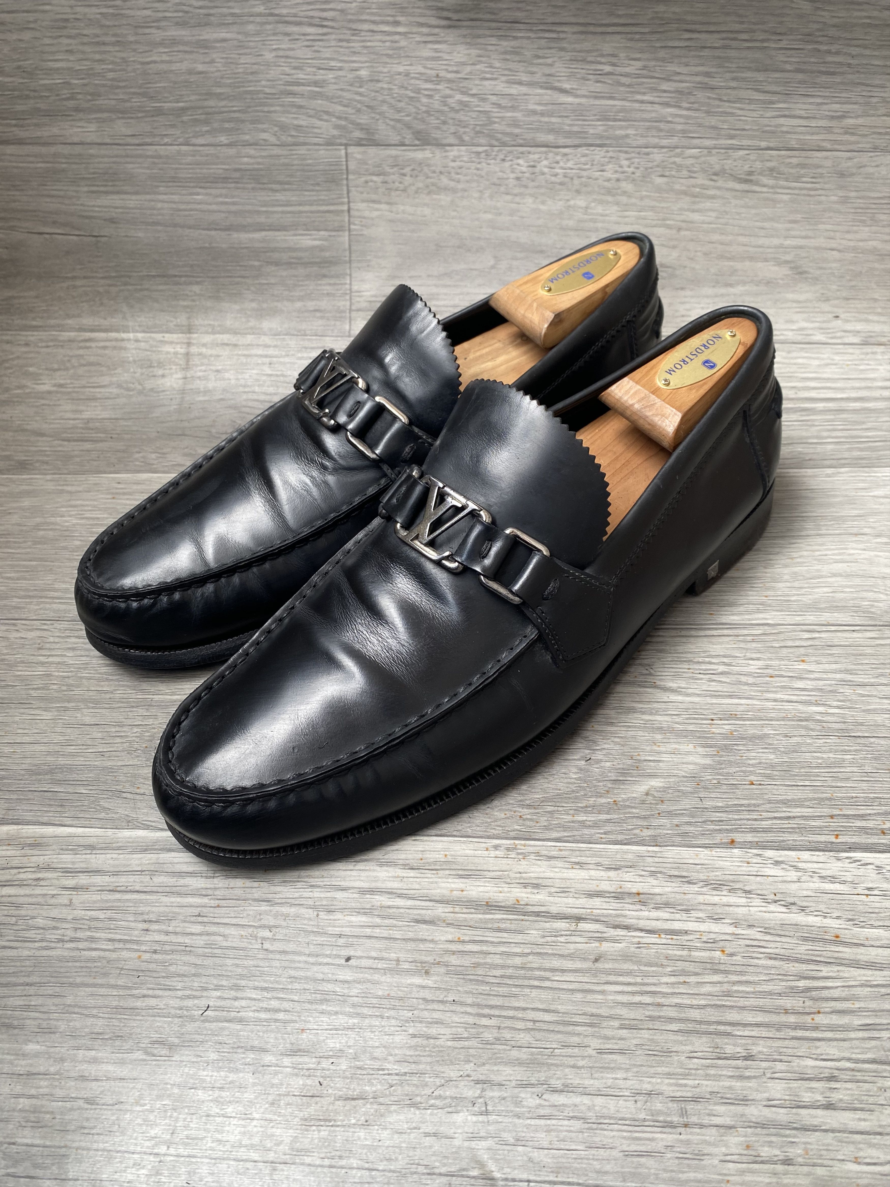 Louis Vuitton montecarlo black slip on loafers sz 42