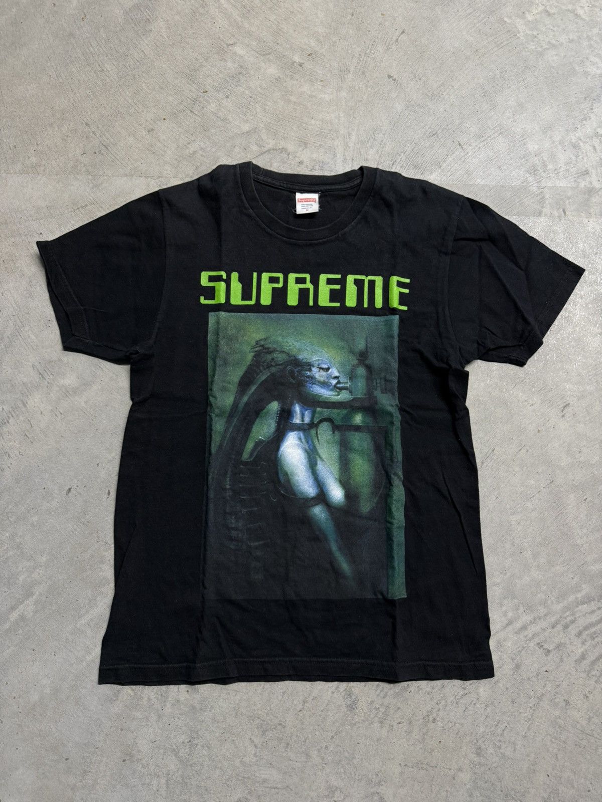 Supreme Supreme F/W14 H.R. Giger Alien Biomechanoid T-Shirt Size US M / EU 48-50 / 2 - 1 Thumbnail