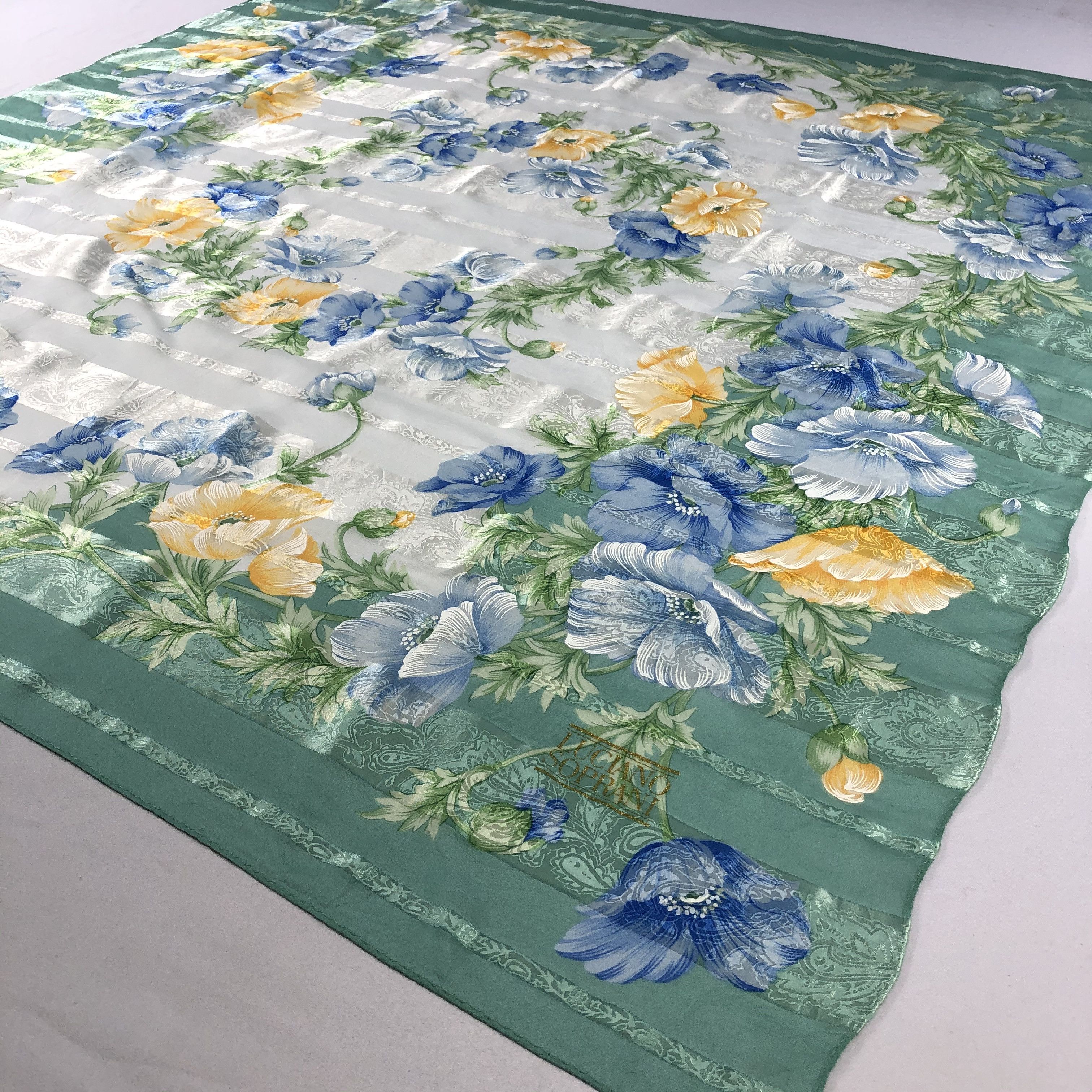 Vintage Vintage Luciano Soprani Silk Scarf Size ONE SIZE - 3 Thumbnail