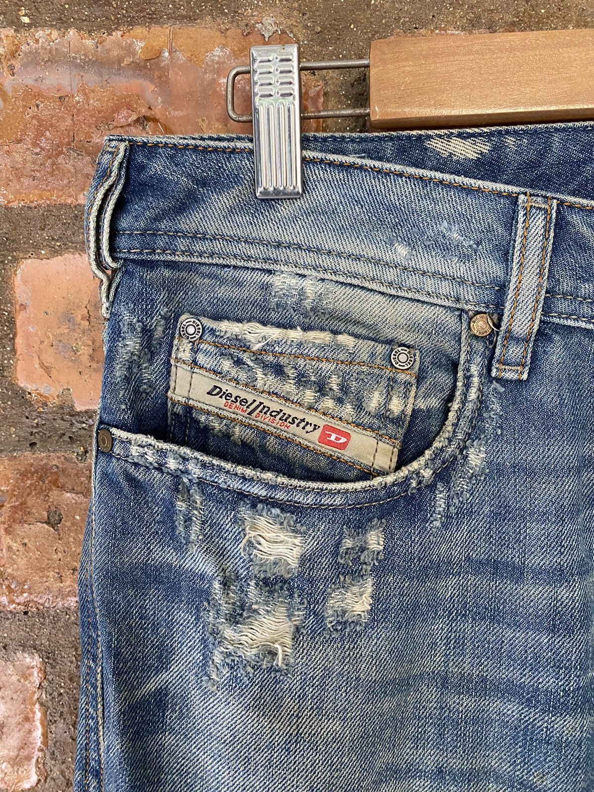 Diesel 2000s Diesel Distressed Dirty Whisker raw flare denim Size US 33 - 12 Thumbnail