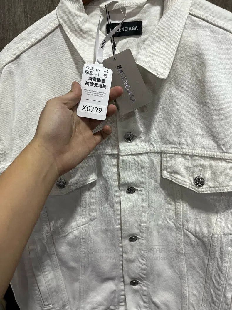 Balenciaga Balenciaga White large logo denim jacket Size US S / EU 44-46 / 1 - 6 Thumbnail