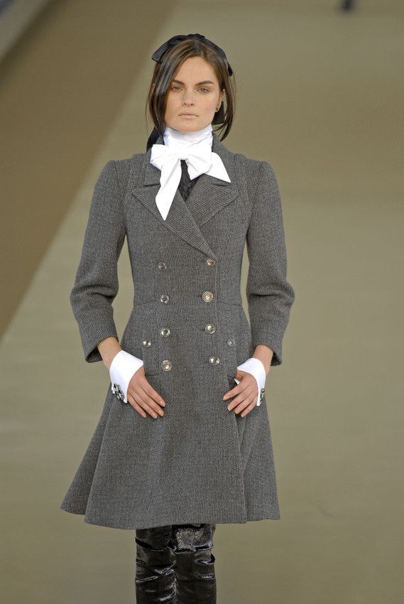 Chanel FW 2006 Chanel Wool and Cashmere Grey Trech Coat Size S / US 4 / IT 40 - 1 Thumbnail