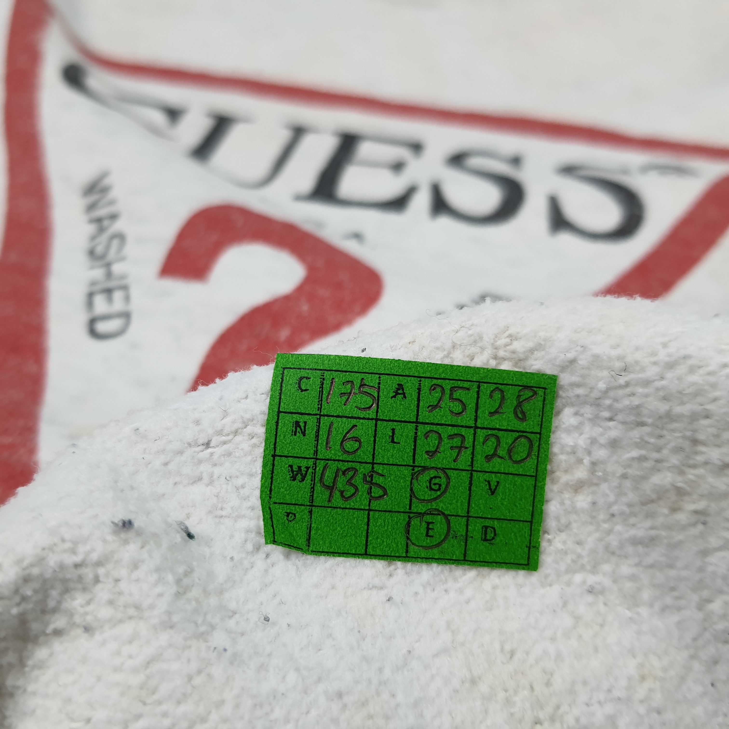 Guess × Vintage Vintage GUESS Jeans USA Sweatshirt Size US XL / EU 56 / 4 - 6 Thumbnail