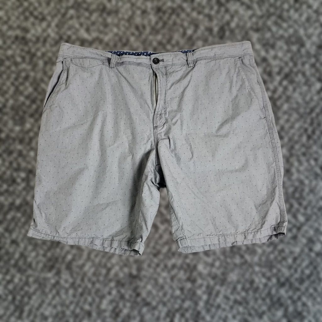 Banana Republic Banana Republic Mens Aiden Chino Shorts Flat Front Gray Size 40 H24 Regular Adult Mens Size US 40 / EU 56 - 1 Thumbnail