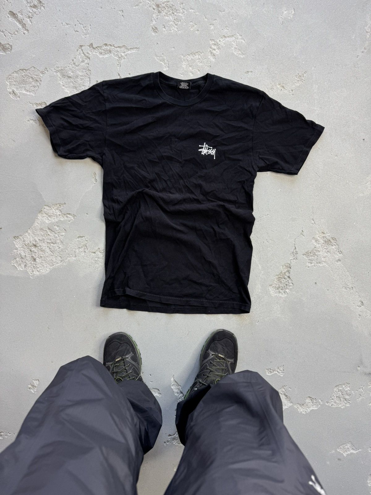 Stussy × Vintage Vintage Stussy Big Logo Back Y2K Hype Streetwear T-shirt Size US M / EU 48-50 / 2 - 2 Thumbnail