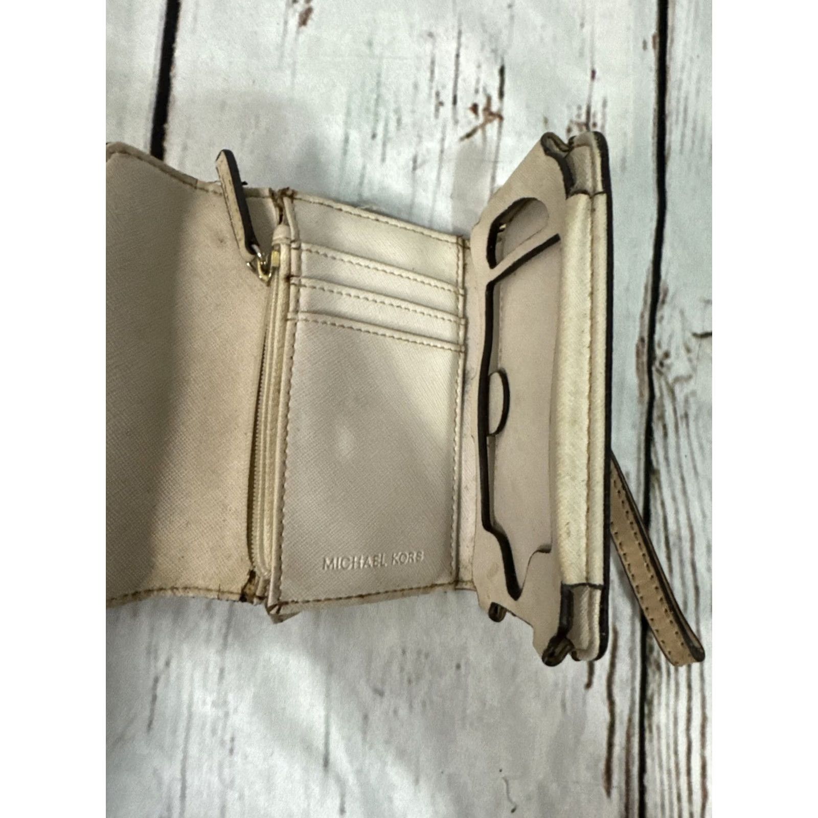 Michael Kors Michael Kors Jet Set Travel Leather Small Smartphone Envelope Wallet White Wristlet Womens Zipper Organizer Credit Card Size ONE SIZE - 3 Thumbnail