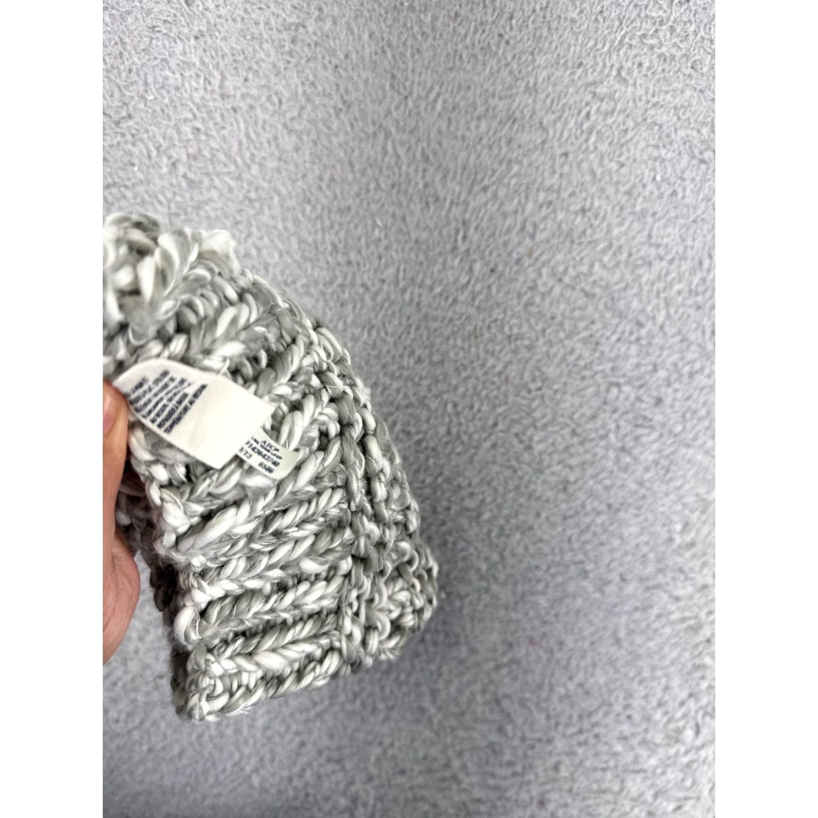 American Eagle Outfitters VINTAGE American Eagle Beanie Toque Adult One Size Gray White Knit POM Acrylic Nylon Size ONE SIZE - 7 Thumbnail