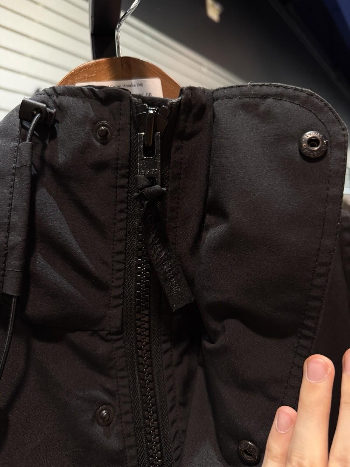 Canada Goose Canada Goose Lockeport Jacket Size Large 100% Authentic Size US L / EU 52-54 / 3 - 7 Thumbnail