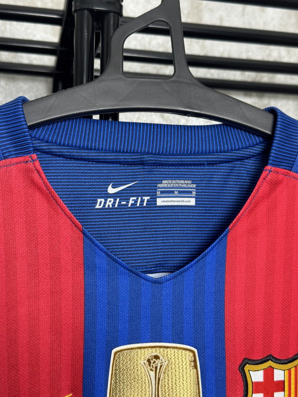 Nike Vintage Nike Barcelona Iniesta #8 Jersey Football Shirt Size US M / EU 48-50 / 2 - 7 Thumbnail