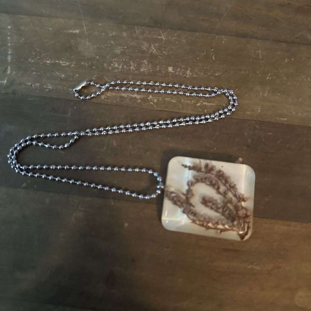 Vintage Vintage resin dried flower pendant necklace Size ONE SIZE - 2 Thumbnail
