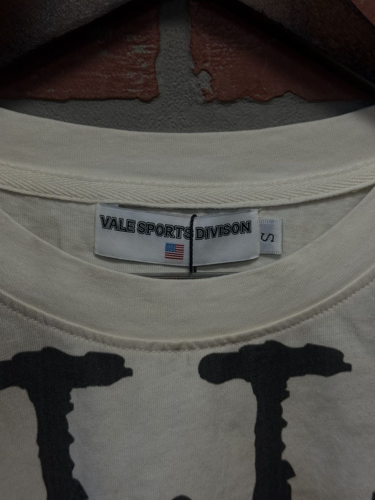 Vale Vale Valley 97FM Tee Shirt Size Small (NEW) Size US S / EU 44-46 / 1 - 8 Thumbnail