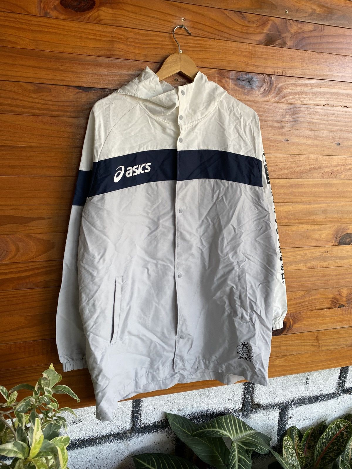 Asics Vintage ASICS Official Hooded Windbreaker Jacket White Navy Size US L / EU 52-54 / 3 - 12 Thumbnail