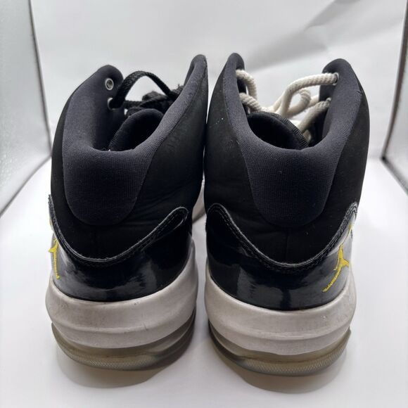 Jordan Brand Jordan Max Aura Black White Gold Basketball Shoes Men 10.5 Size US 10.5 / EU 43-44 - 4 Thumbnail