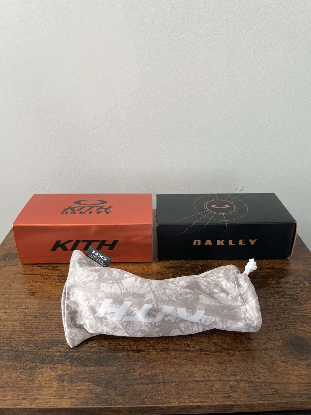Kith × Oakley Kith x Oakley Eye Jacket Redux Sunglasses - Sandrift - New Size ONE SIZE - 9 Thumbnail