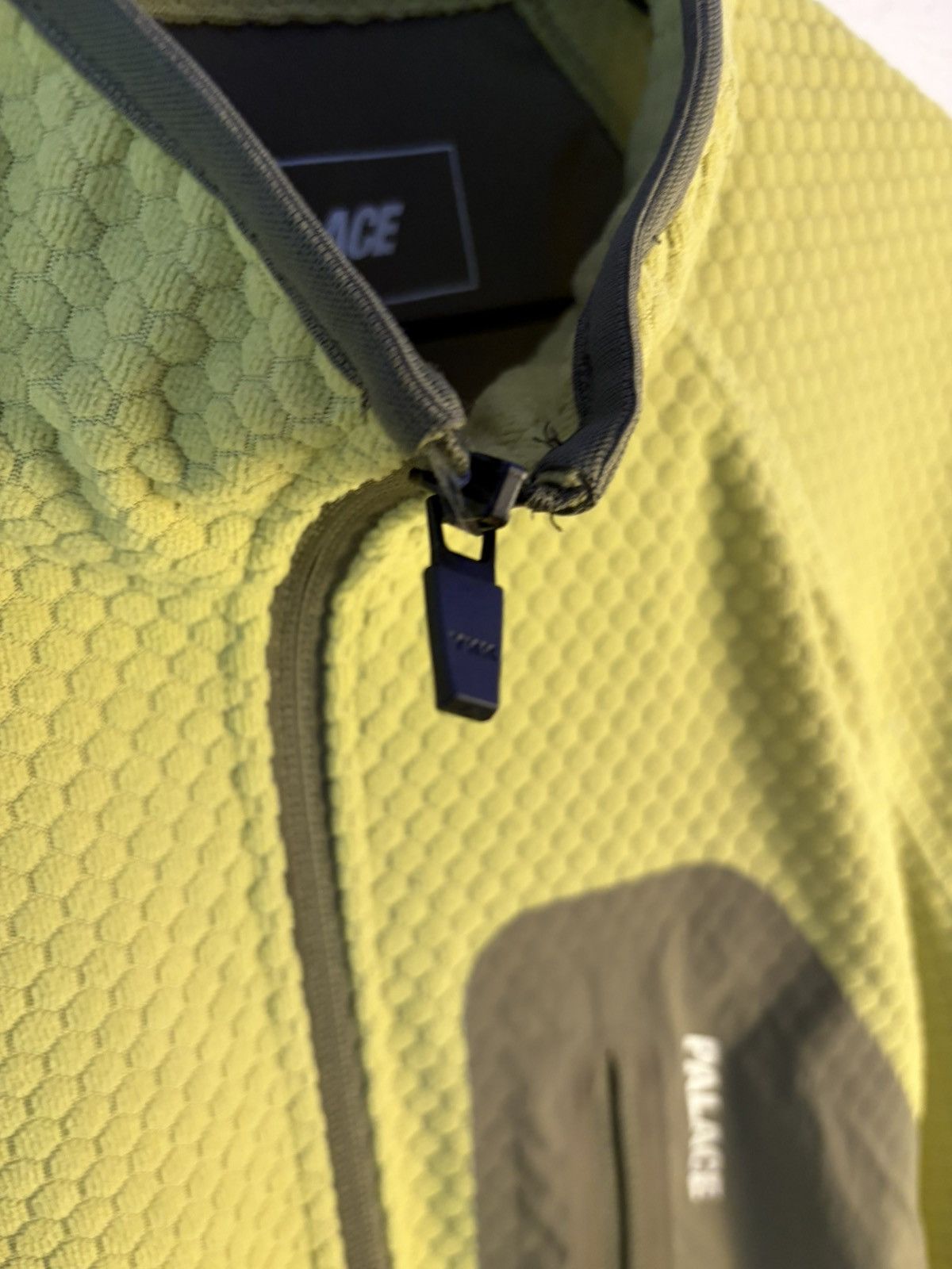 Palace Acid green Run it half zip thermal track jacket Size US XL / EU 56 / 4 - 7 Thumbnail