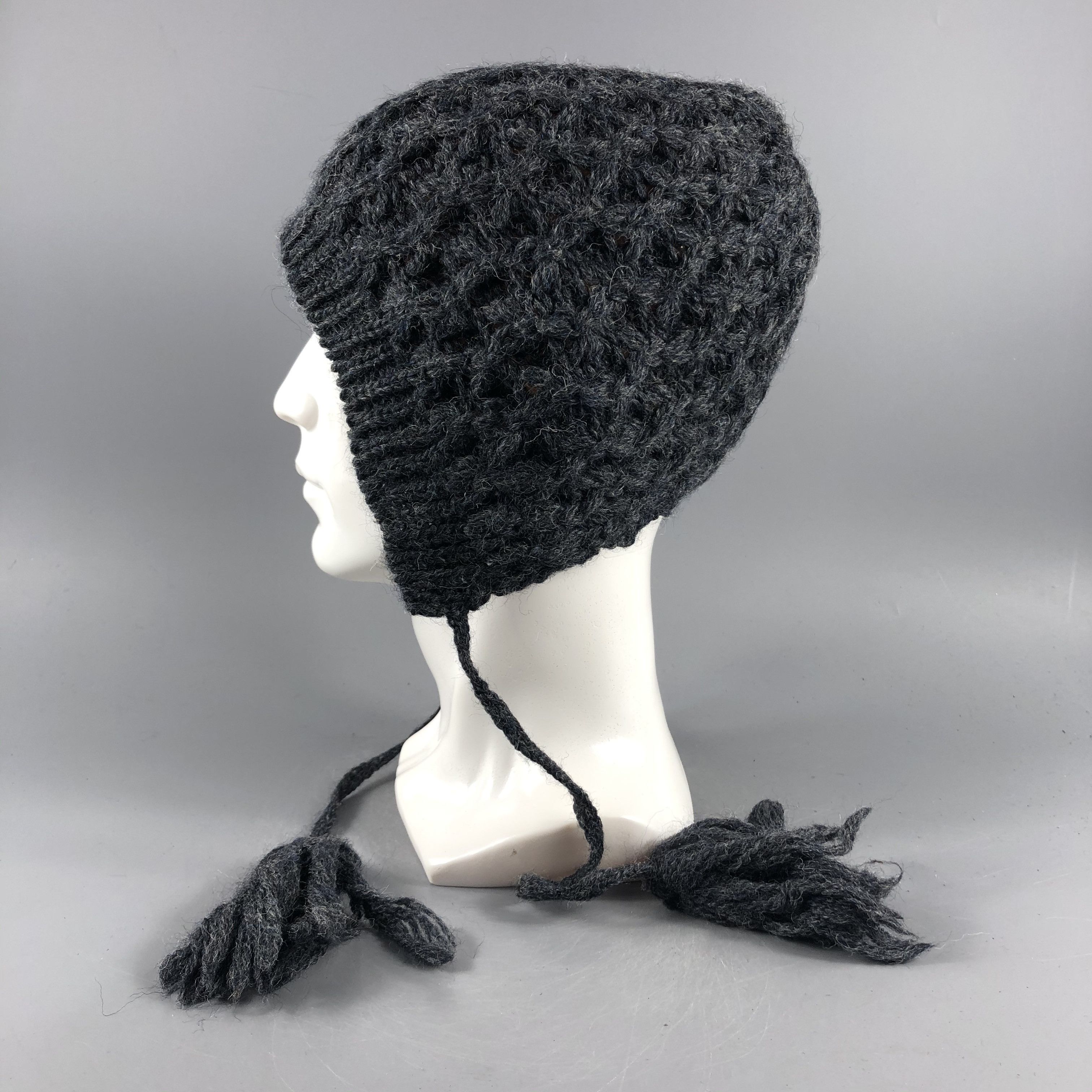 Vintage Womens Unknown Knit Beanie Snow Hat Snow Cap -D324 Size ONE SIZE - 1 Thumbnail