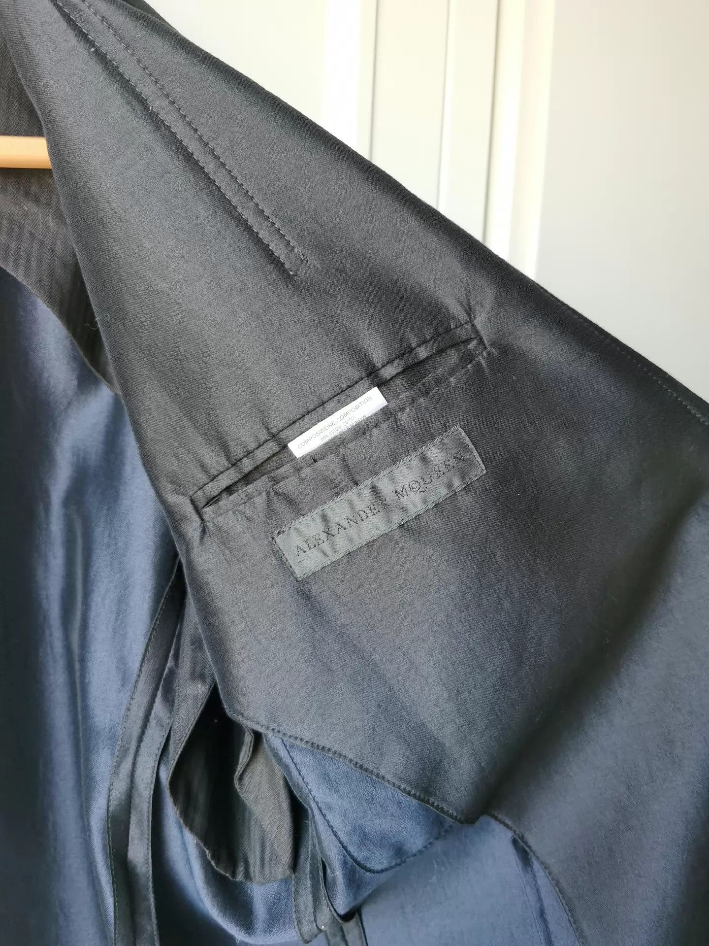 Alexander McQueen Alexander McQueen Black Thin Blazer 48 Worn 1-2x Size 48R - 9 Thumbnail