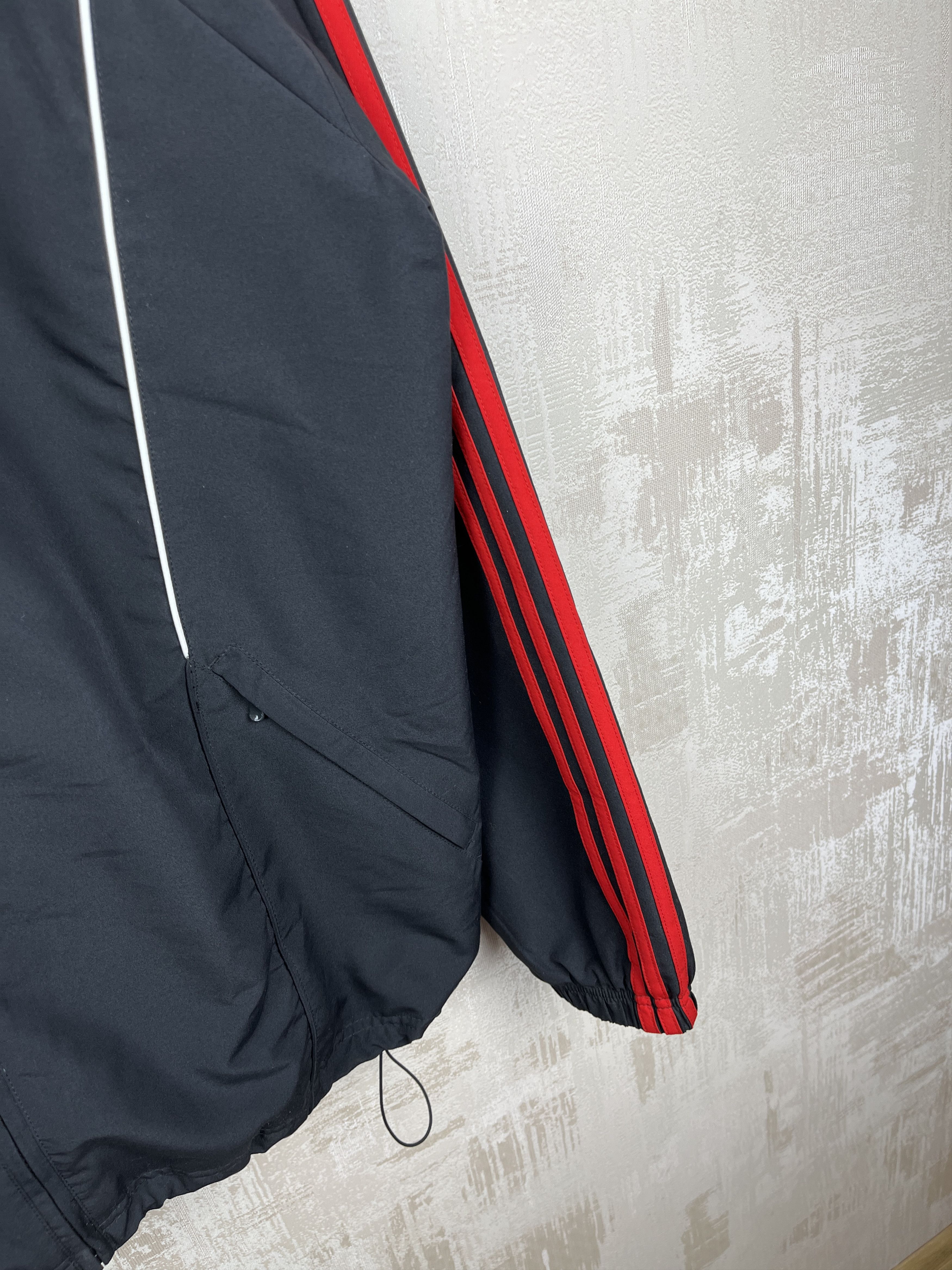 Vintage Liverpool FC 2009 2010 Football Soccer Training Jacket Size US XXL / EU 58 / 5 - 8 Thumbnail