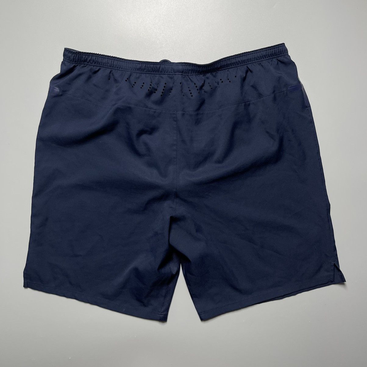 Vintage ENGLAND NIKE 2012/2013 FOOTBALL HOME SHORTS #3 COLE, BAINES Size US 36 / EU 52 - 6 Thumbnail
