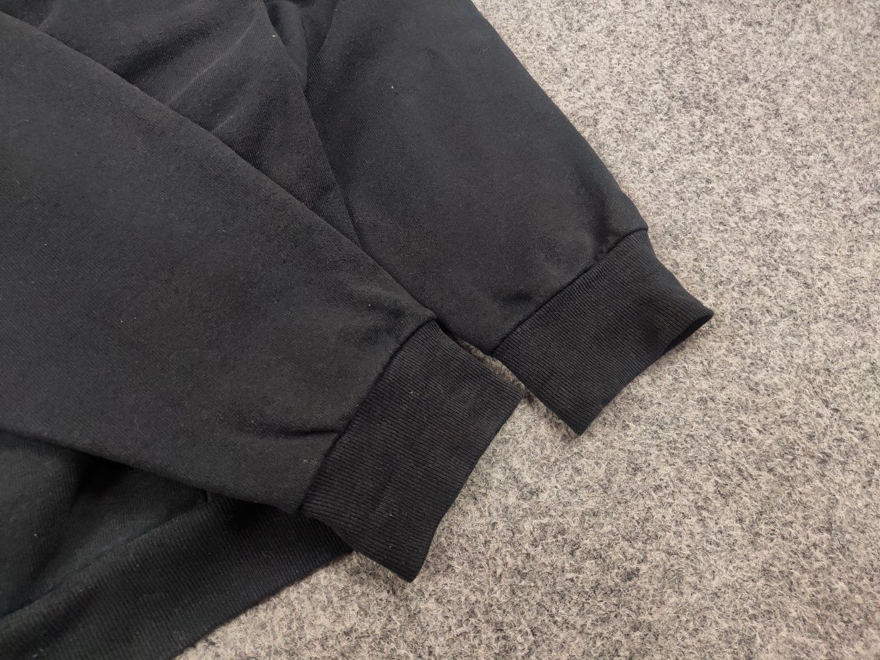 Fruit Of The Loom Vintage 90's fruit of the loom Black Faded Hoodie USA Style Size US L / EU 52-54 / 3 - 9 Thumbnail