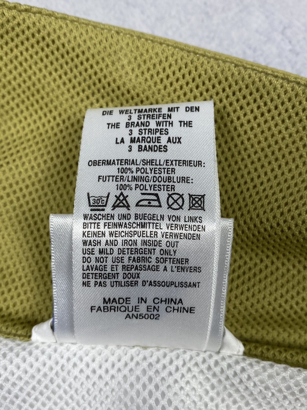 Adidas Vintage 90s Adidas Equipment Nylon Jacket Vest Transformer Size US XL / EU 56 / 4 - 21 Thumbnail