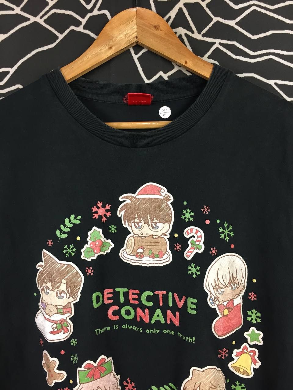 Anime Detective Conan Christmas Wreath Anime Manga Tee Size US M / EU 48-50 / 2 - 3 Thumbnail