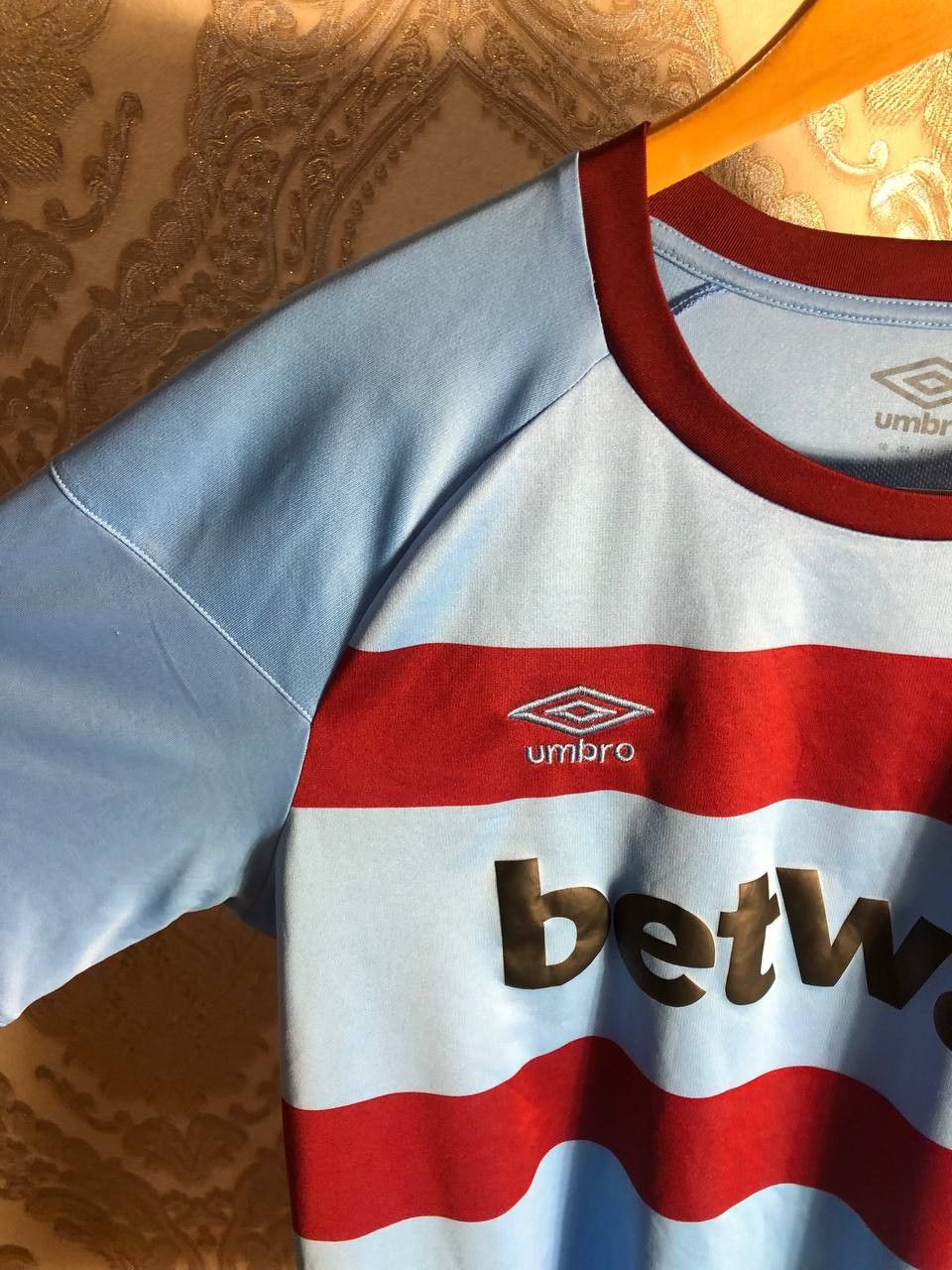 Umbro Vintage Umbro FC West Ham United England Soccer Jersey Retro Size US M / EU 48-50 / 2 - 5 Thumbnail