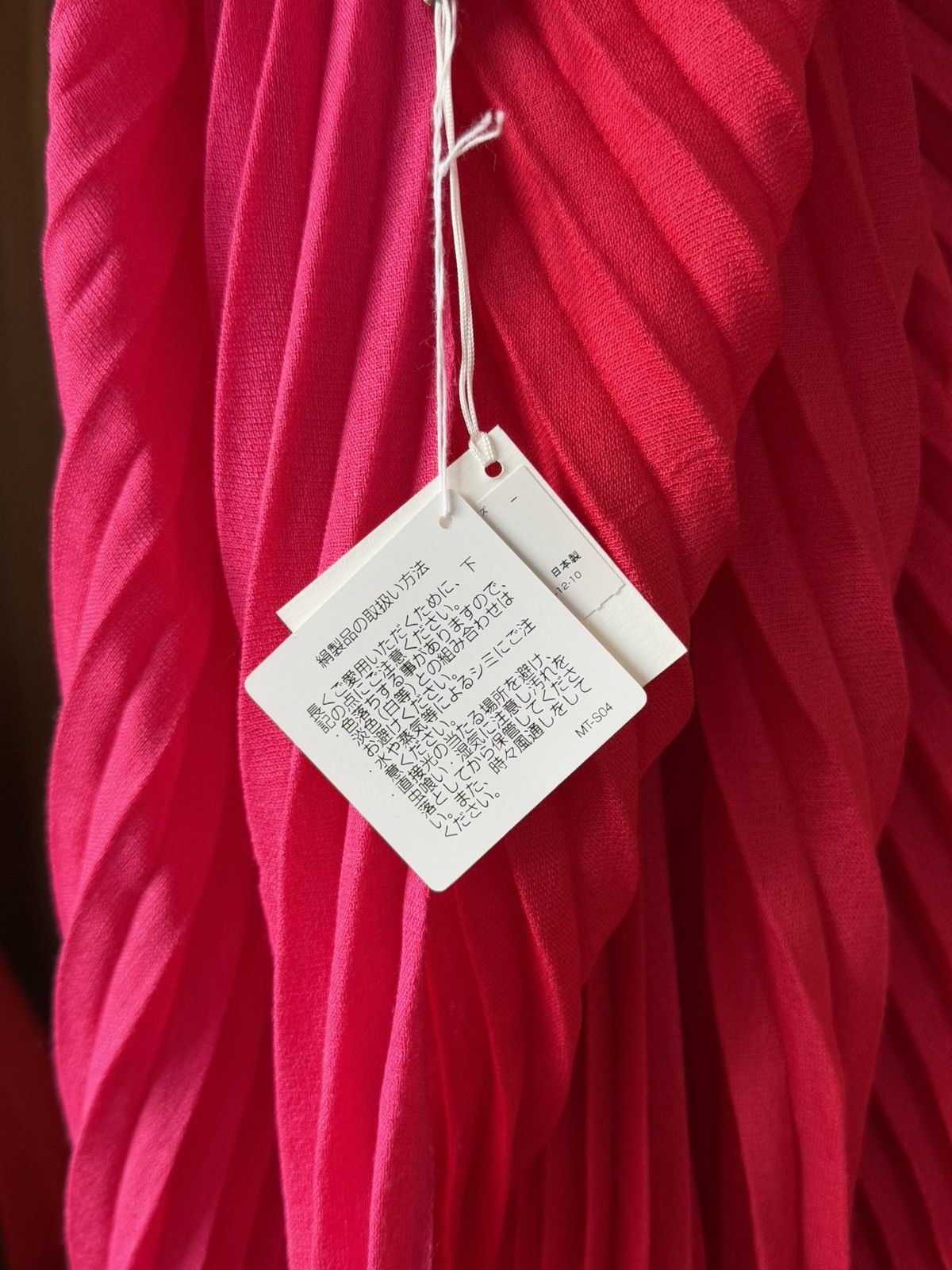 Issey Miyake × Pleats Please Issey Miyake Issey Miyake Double Pleats Stole - Day Pink Size ONE SIZE - 7 Thumbnail
