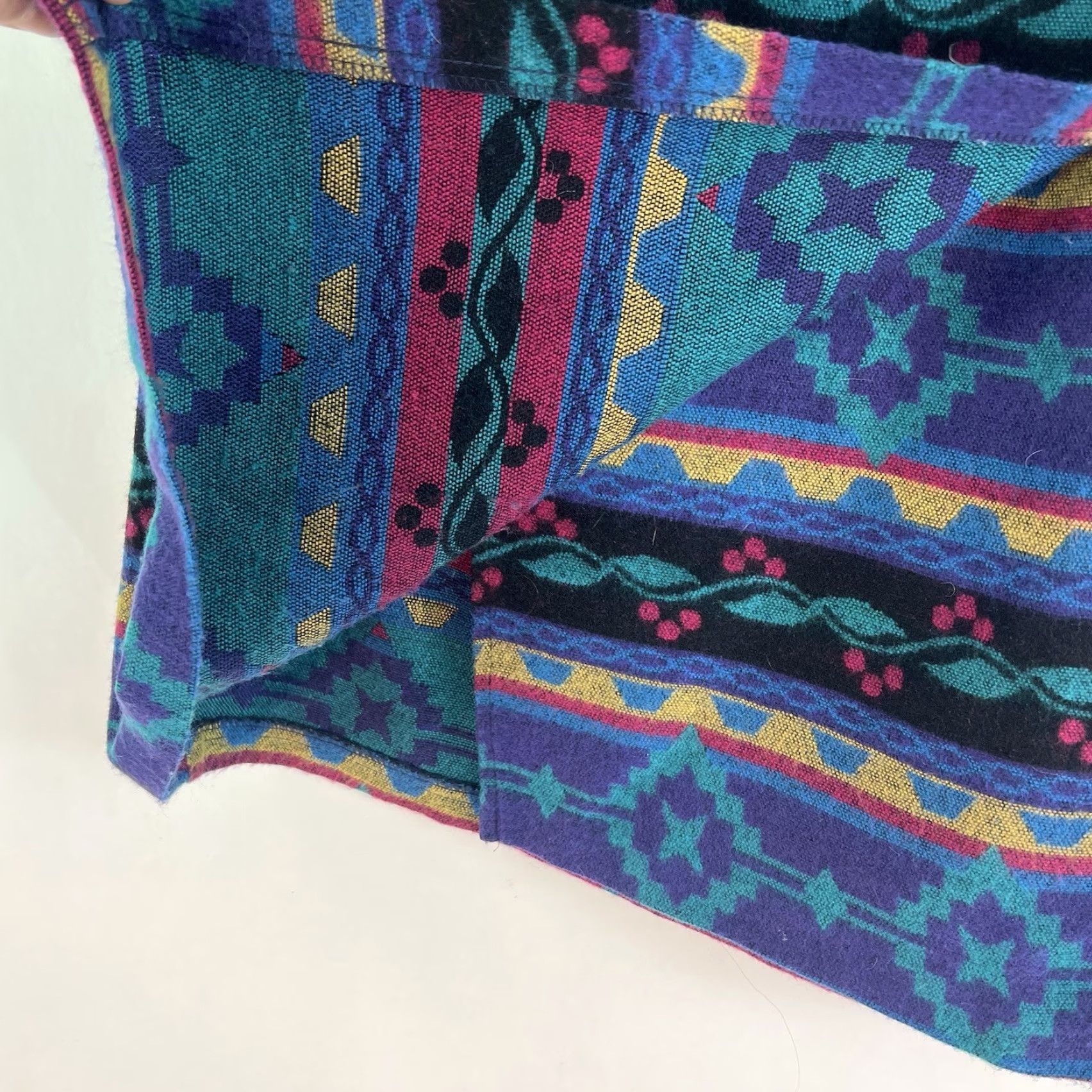 Vintage VINTAGE BonJour Aztec Geometric Wrap Skirt Womens Size 12 Midi Blue Casual Fashion Size 34" / US 12 / IT 48 - 3 Thumbnail