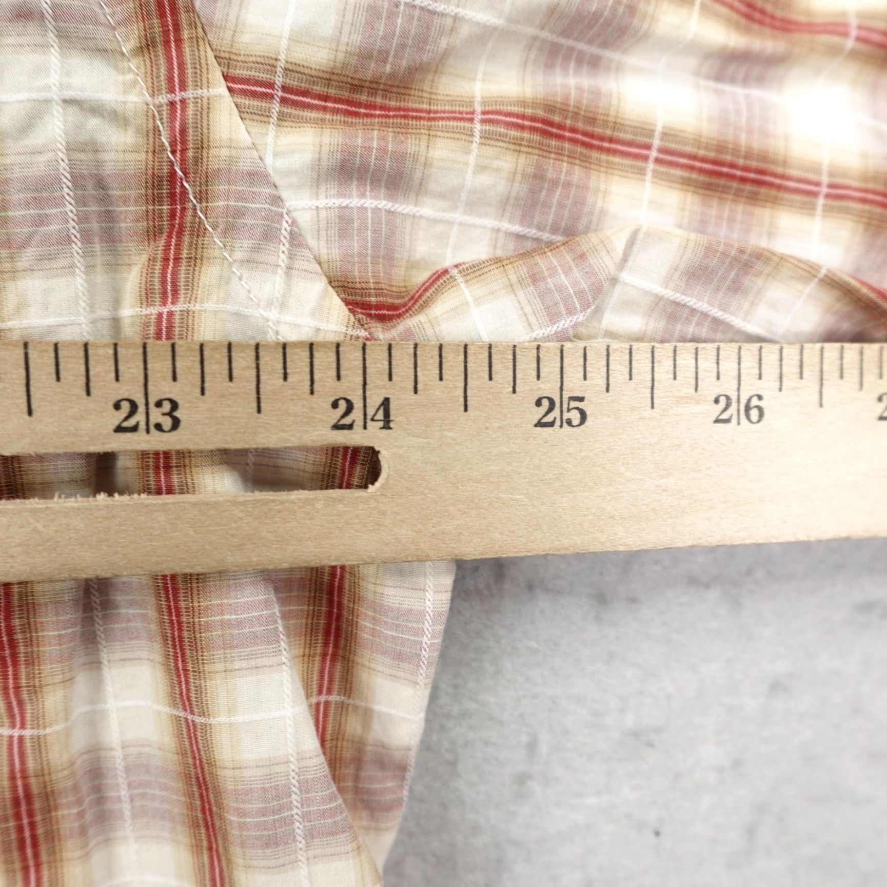 Victorinox VINTAGE Victorinox Shirt Mens Large Beige Red Plaid Button-Up Outdoor Camp Size US L / EU 52-54 / 3 - 6 Thumbnail