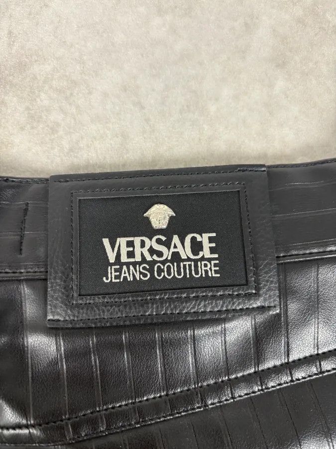 Versace 2000s Versace Black Lined Faux Leather Pants Size US 32 / EU 48 - 10 Thumbnail