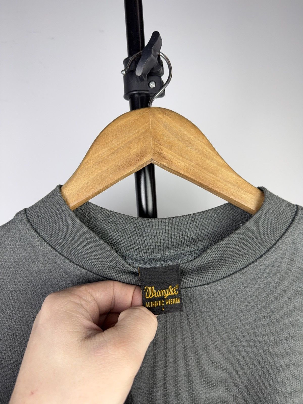 Wrangler 90s Wrangler Authentic Western Embroidered Logo Crewneck Size US L / EU 52-54 / 3 - 7 Thumbnail