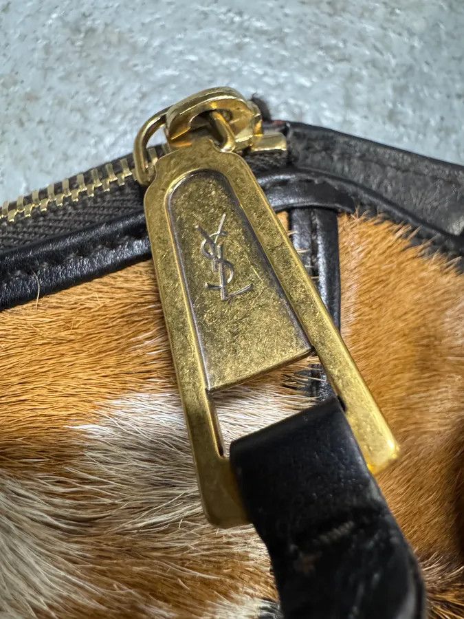 Yves Saint Laurent 2000s Yves Saint Laurent Cowhide Fur Leather Handle Bag Size ONE SIZE - 9 Thumbnail
