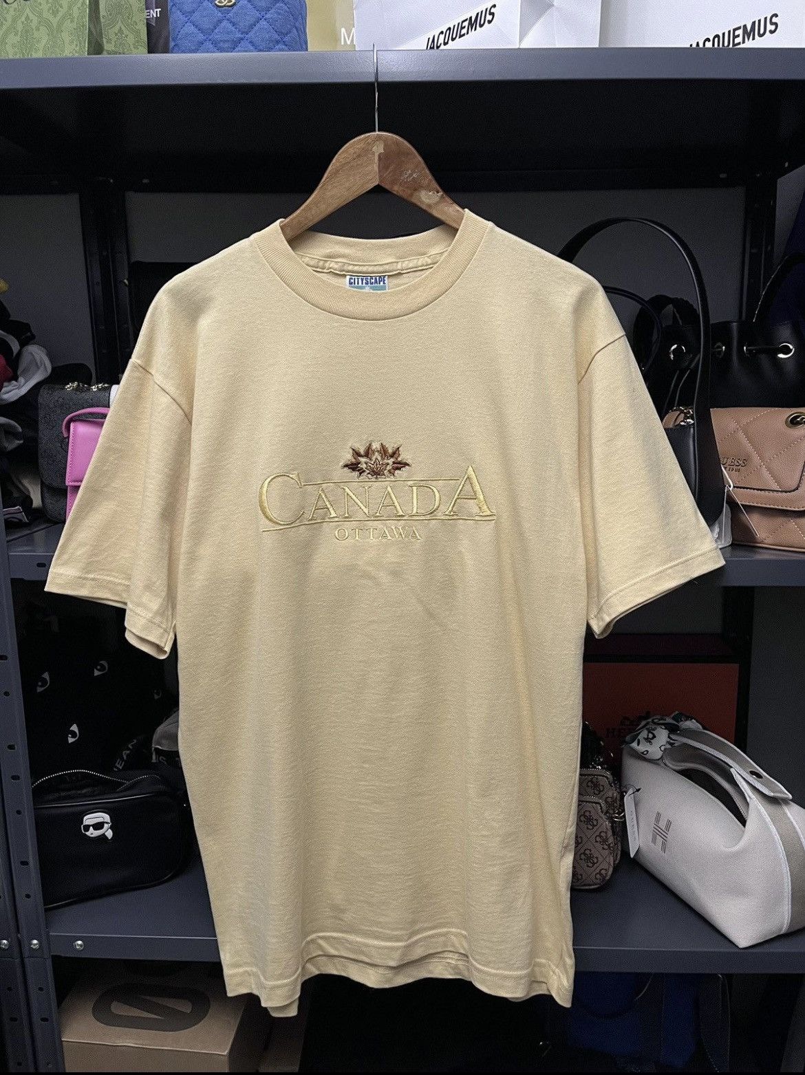 Vintage Vintage Canada Ottawa T-shirt Size US L / EU 52-54 / 3 - 1 Thumbnail