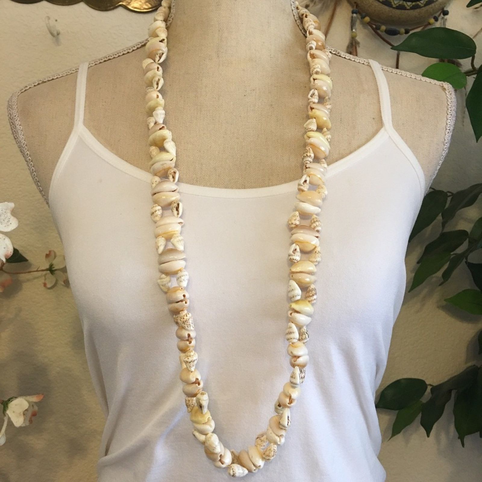 Jewelry Natural shell Hawaiian style necklace bundle Size ONE SIZE - 5 Thumbnail