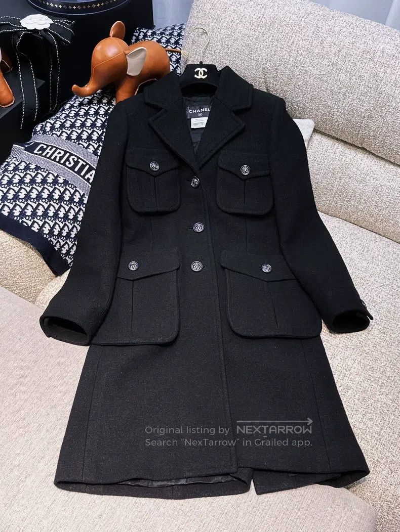Chanel Chanel 13A Edinburgh black long-sleeved four-pocket coat Size XS / US 0-2 / IT 36-38 - 1 Thumbnail
