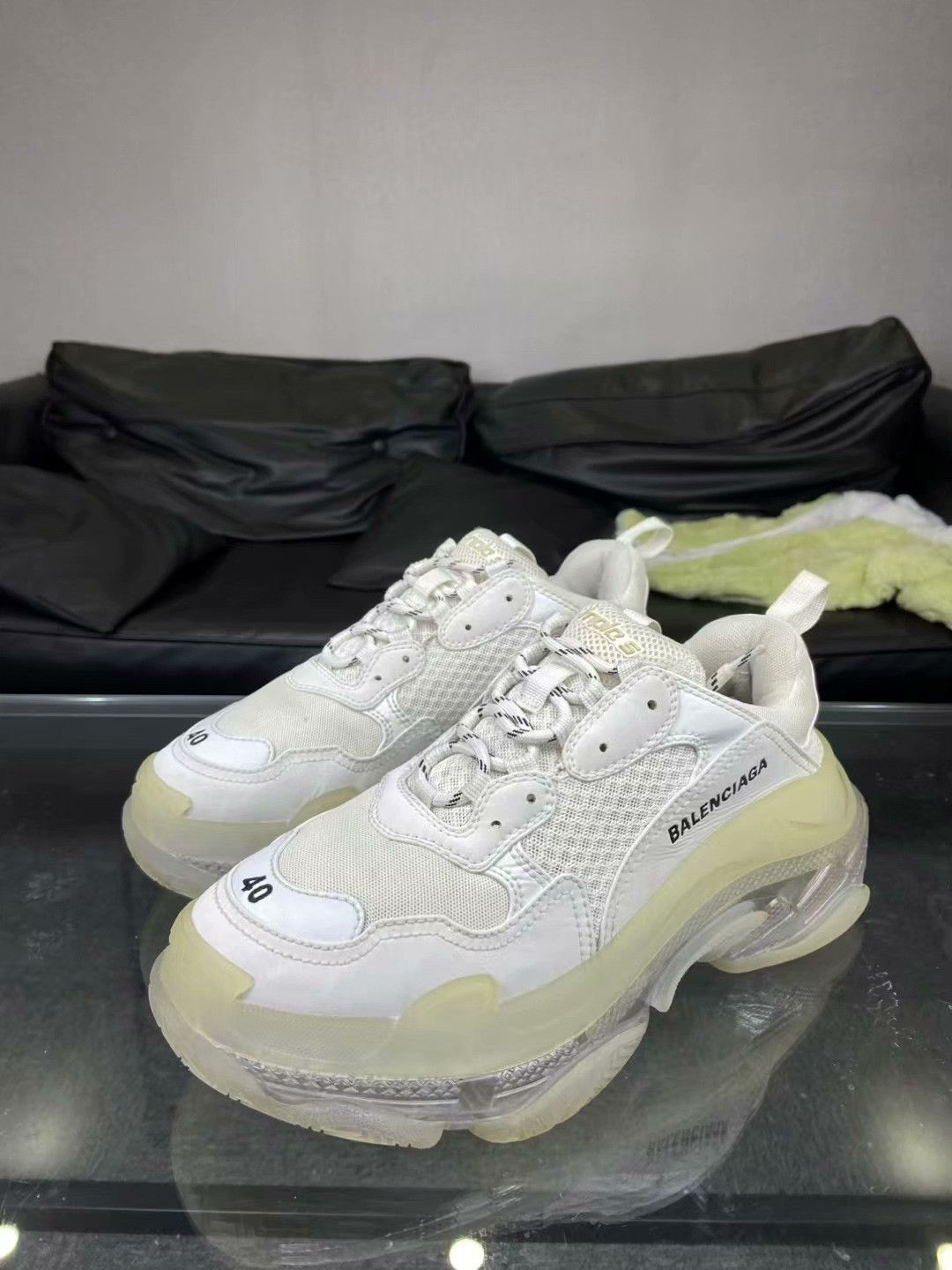 Balenciaga Balenciaga Clear White Lowtop Sneakers 7.5 Men Size US 7.5 / EU 40-41 - 1 Thumbnail