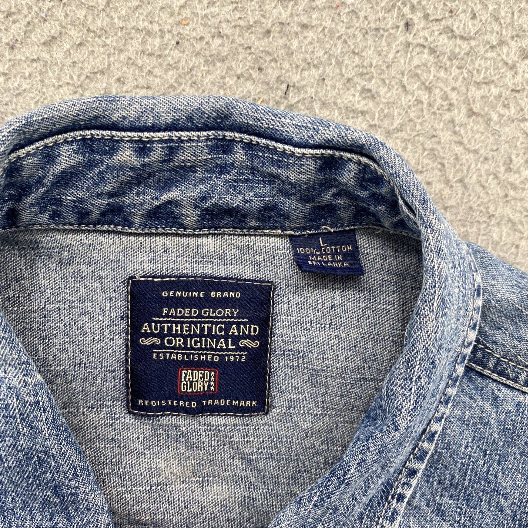 Faded Glory Faded Glory Denim Jacket Women's Button Up Medium Wash Blue L Read Jacket Size 36" / US 14 / IT 50 - 2 Thumbnail