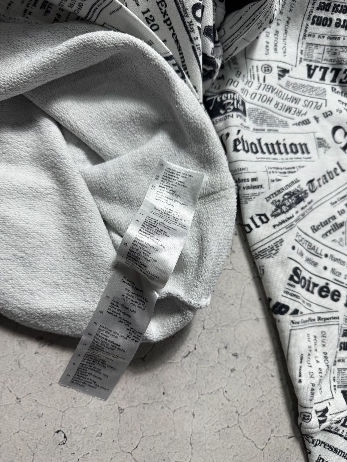 Sandro Sandro Paris Newspaper Monogram Hoodie Size US S / EU 44-46 / 1 - 7 Thumbnail