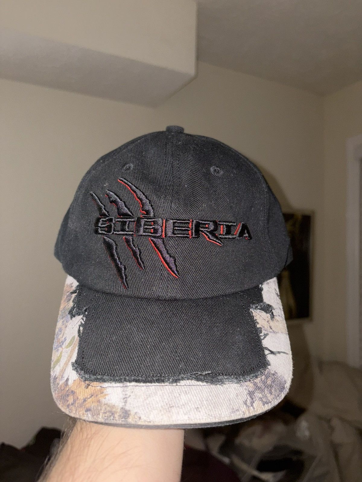 Siberia Hills Siberia Hills Raptor Hat Size ONE SIZE - 1 Thumbnail