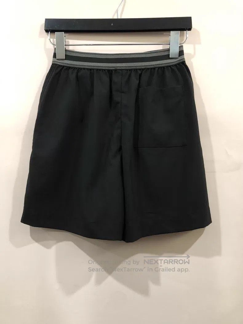 Loewe Loewe size XS Logo Black Casual Short Pants Size 22" - 3 Thumbnail