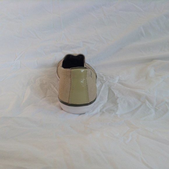 Puma NWOT Puma Snake Embossed Cap Toe Leather Suede Slip-on Sneak Size US 7 / IT 37 - 9 Thumbnail