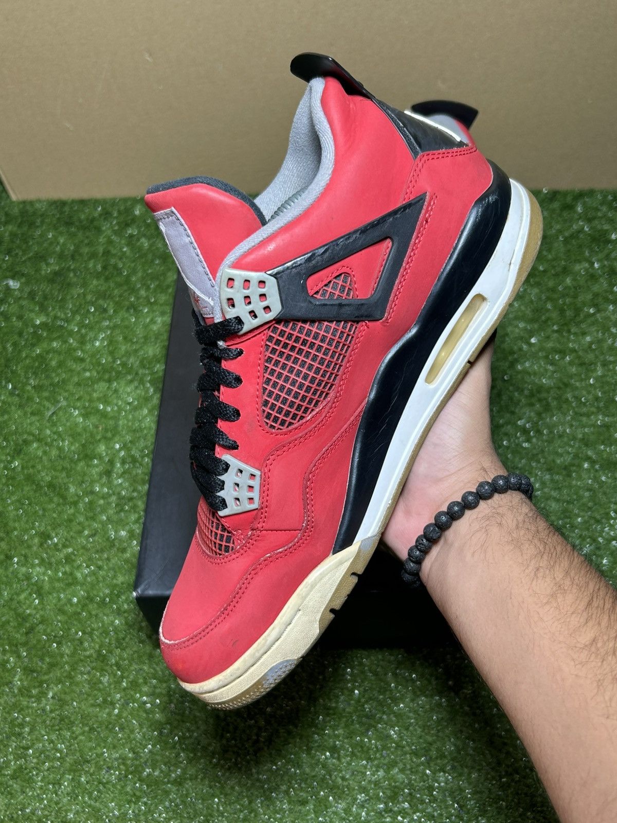 Jordan Brand Jordan 4 toro bravo 2013 Size US 10.5 / EU 43-44 - 7 Thumbnail