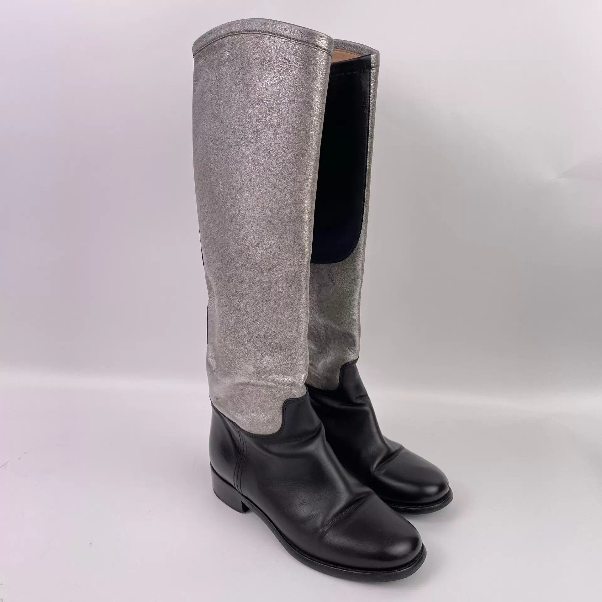 Chanel CHANEL Color Blocked Tall Flat Boots EU 37.5 Size US 7 / IT 37 - 1 Thumbnail